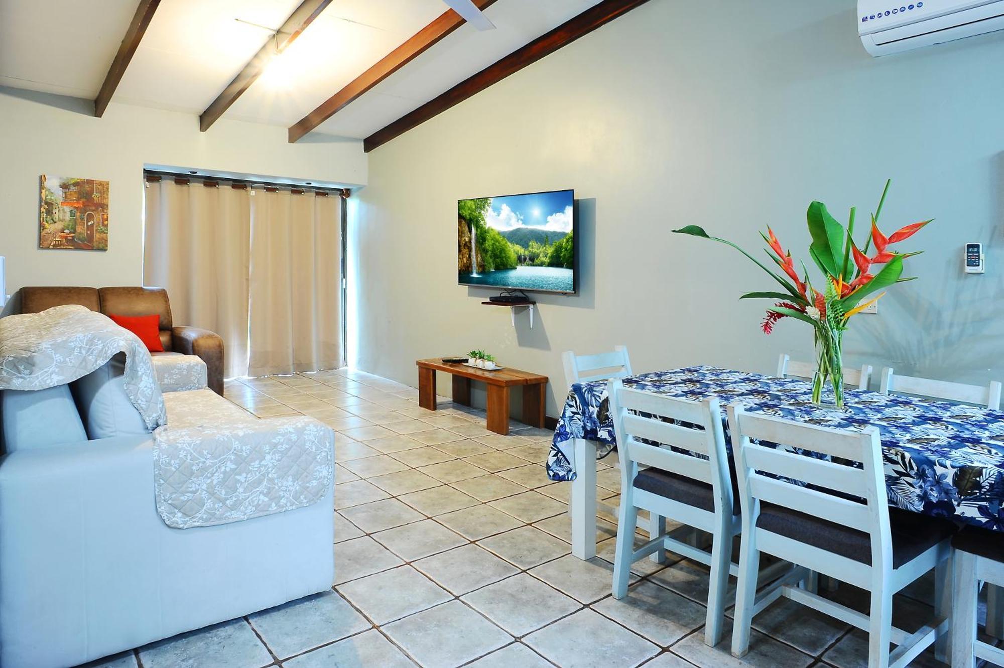 Wide Mouth Frog Quepos Hostel Мануел Антонио Екстериор снимка