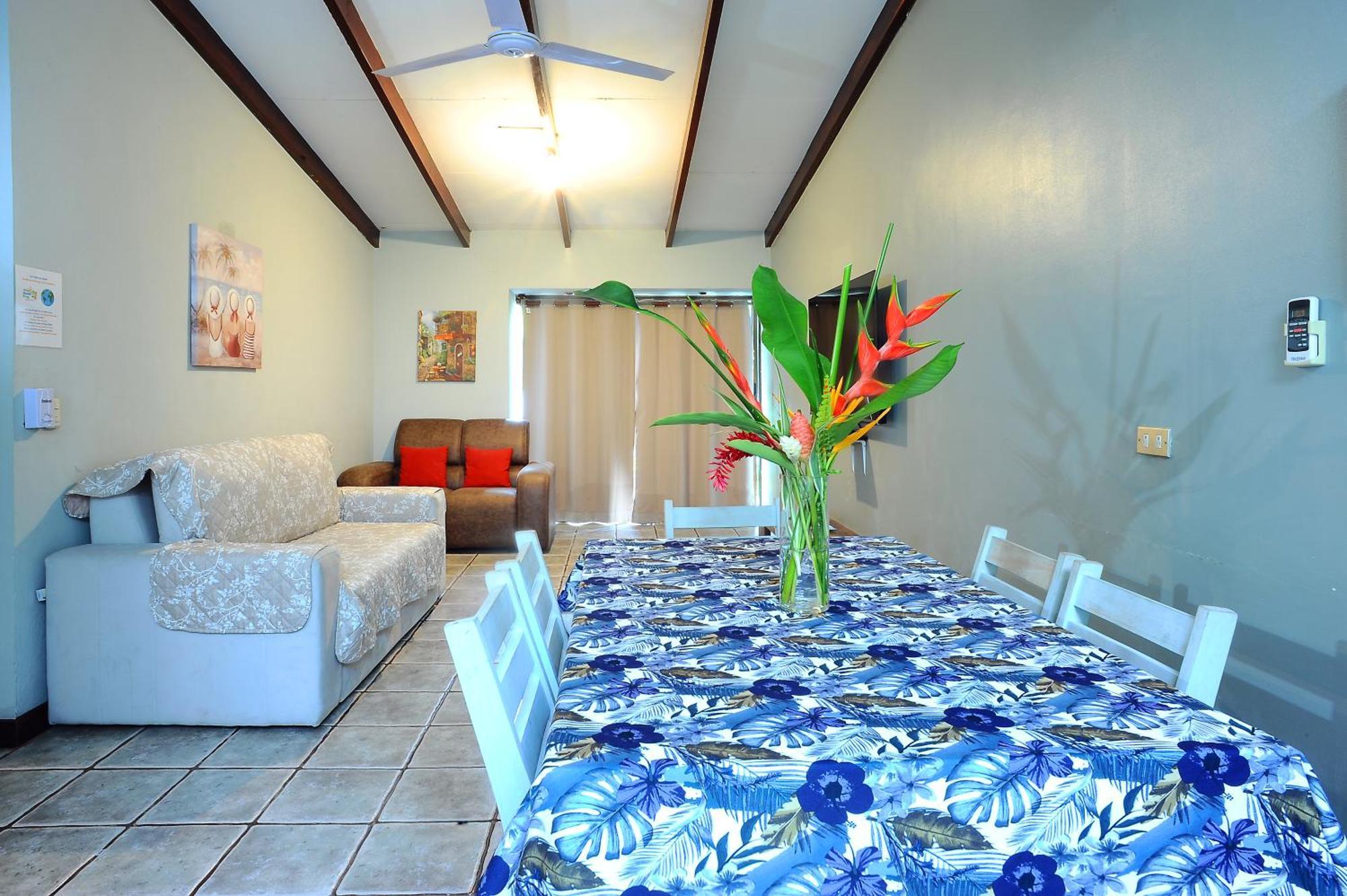 Wide Mouth Frog Quepos Hostel Мануел Антонио Екстериор снимка