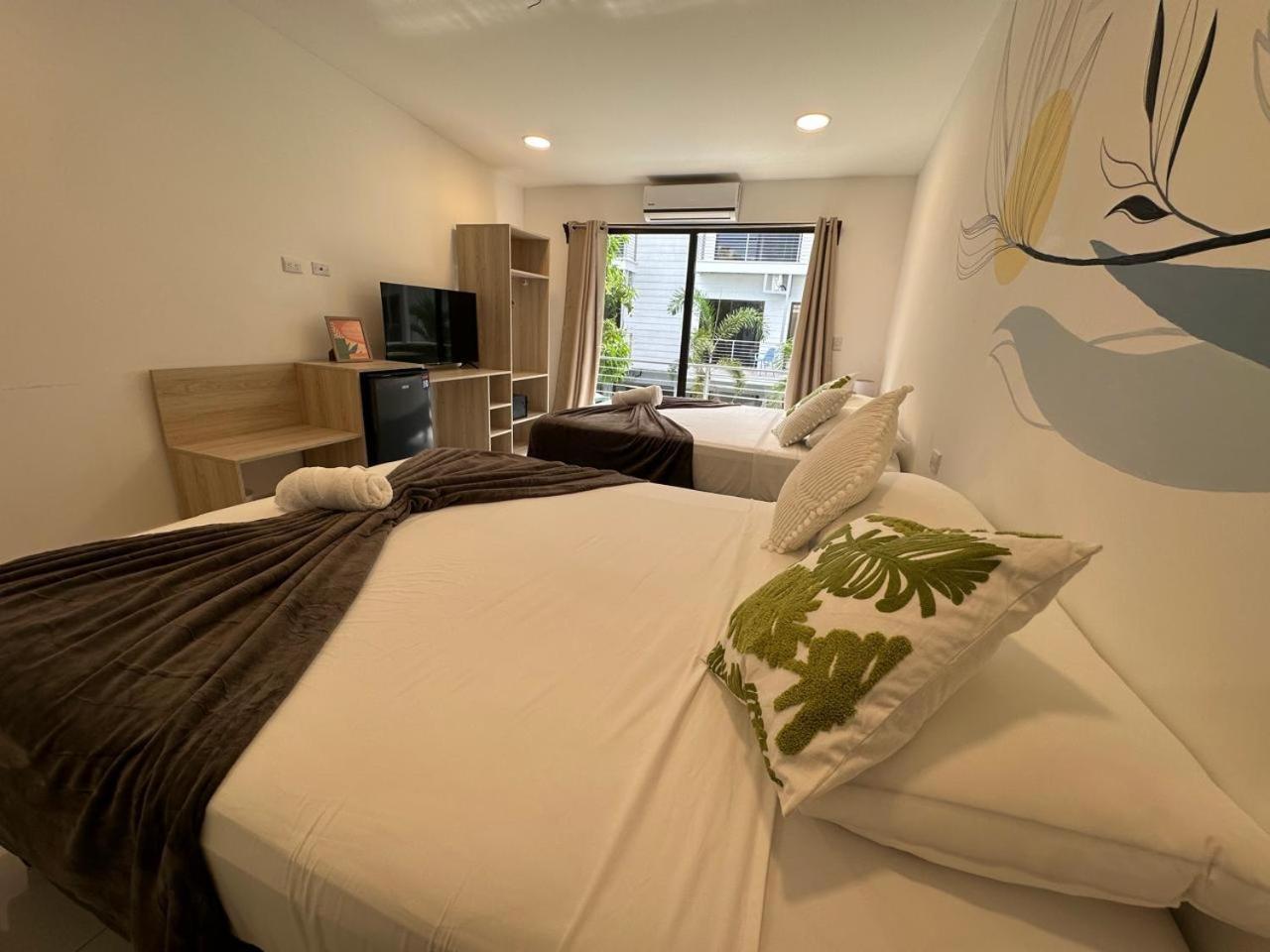 Wide Mouth Frog Quepos Hostel Мануел Антонио Екстериор снимка