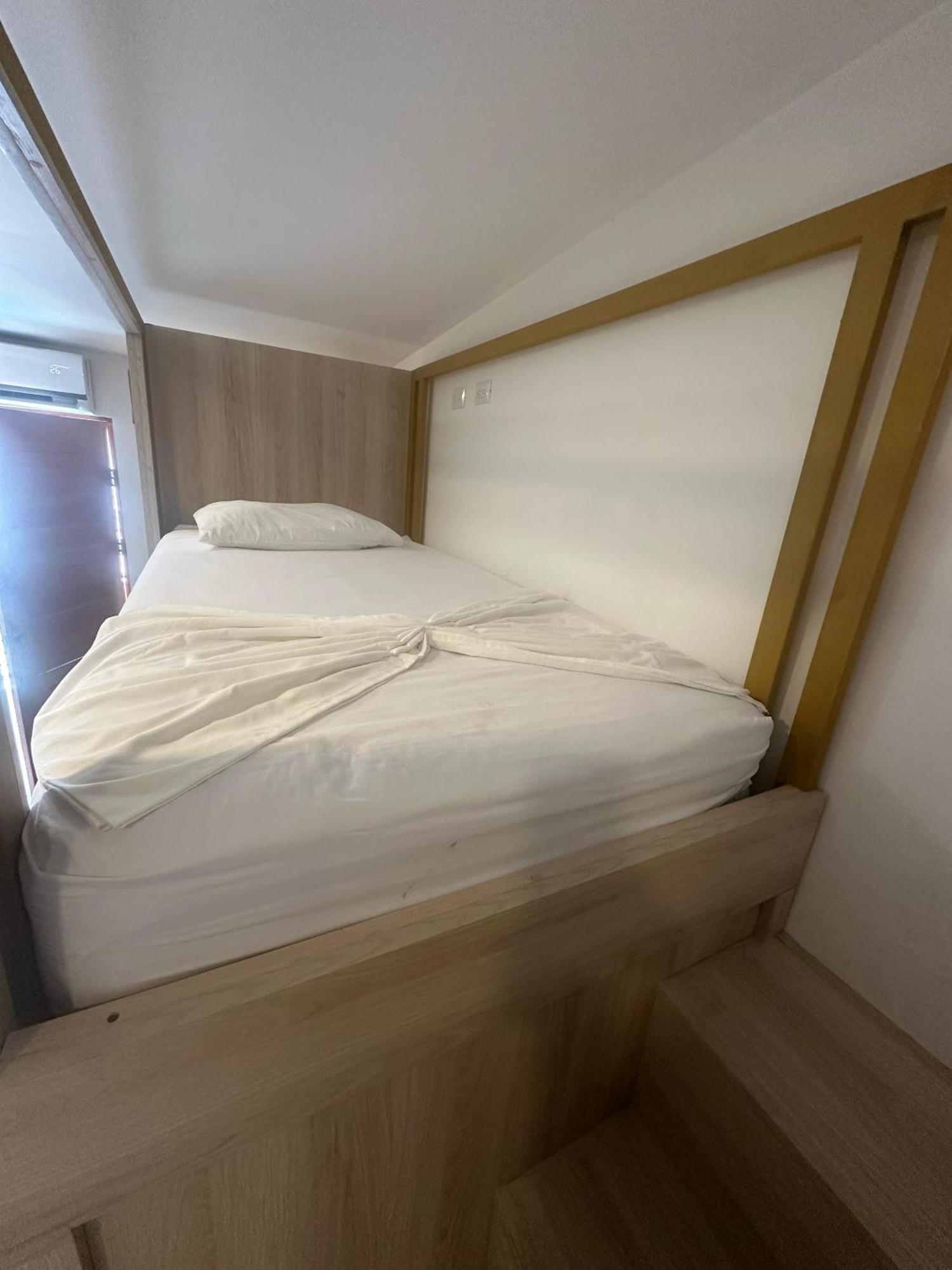 Wide Mouth Frog Quepos Hostel Мануел Антонио Екстериор снимка